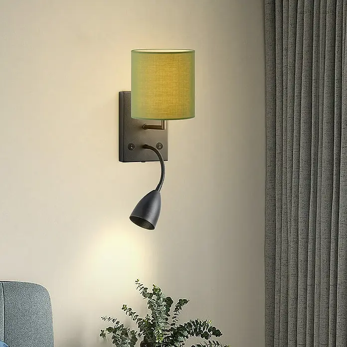 Home Sweet Home Wandleuchte Read - 10 W, L x B x H: 17 x 11 x 16,5 cm, Schwarz - Wandleuchte mit verstellbarem Leselicht und grünem Lampenschirm für eine gemütliche Atmosphäre. Perfekt als Nachttischlampe.