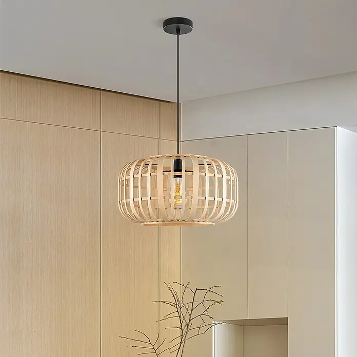 Home Sweet Home Bamboo Pendelleuchte - 10 W, L x B x H: 40 x 40 x 126 cm, Natur, E27 - Elegante Hängelampe mit einem Lampenschirm aus hellem Holz, die ein warmes Licht spendet und eine gemütliche Atmosphäre schafft.