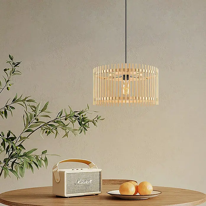 Home Sweet Home Bamboo Pendelleuchte rund - 10 W, Ø x H: 40 x 126 cm, Natur, E27 - Elegante Pendelleuchte aus Holz mit minimalistischem Design, perfekt für moderne Innenräume. Sie strahlt warmes Licht und natürliche Ästhetik aus.