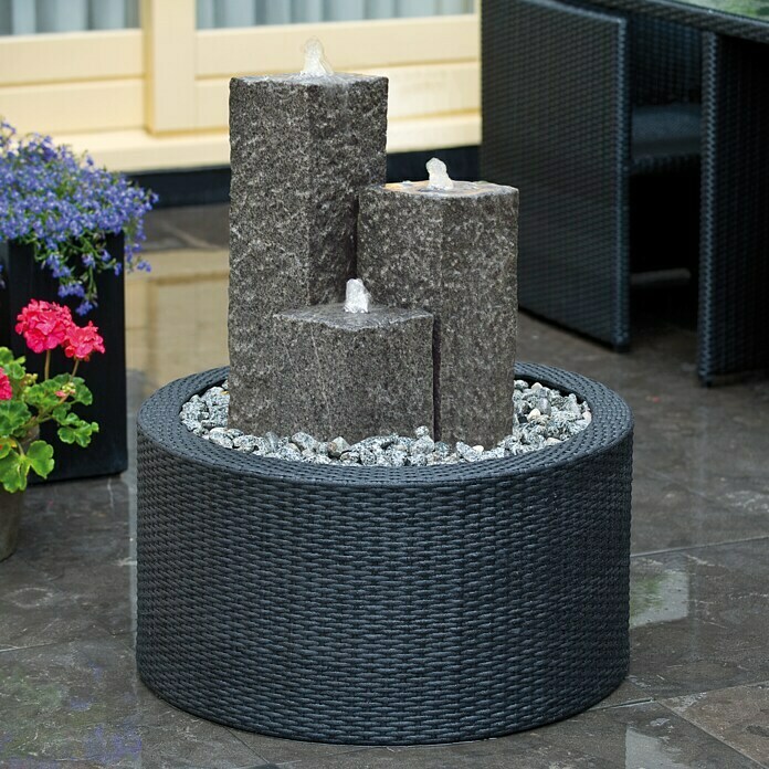 Ubbink AcquaArte Hochteich-Verkleidung Decowall Wicker IØ x H: 72,5 x 38,5 cm, Polyrattan, Schwarz Mood Shot