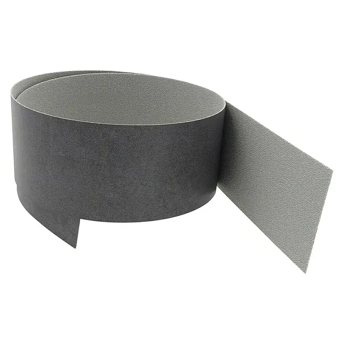 Kantoflex Umleimer 44400 Oxid Graphit - L x H: 65 x 4,4 cm, 2 Stk. - Nahaufnahme eines flexiblen Rasenkanten-Rollensets, ideal für die Gartengestaltung und Landschaftsbauprojekte.