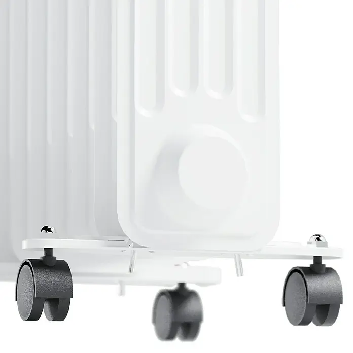 Voltomat HEATING Ölradiator - 1.500 W, Raumgröße bis ca. 15 m², Weiß - Detailaufnahme eines weißen Heizkörpers mit schwarzen Rollen für einfachen Transport.