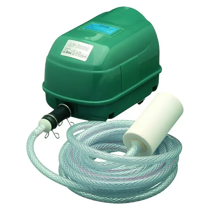 Ubbink Teichbelüfter Air 2000 indoor - 20 W, Teichgröße: 1 m³ - 10 m³ - Grüne Teichbelüftungspumpe Air 2000 mit Luftschlauch und Ausströmer für die Sauerstoffversorgung im Gartenteich.