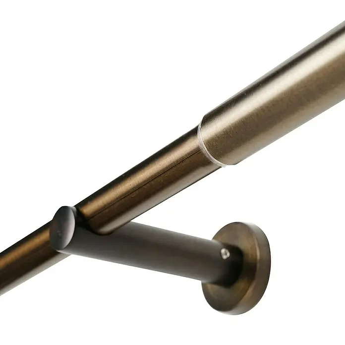 Expo Ambiente Stilgarnitur Rillcube - Länge Gardinenstange: 160 cm - 280 cm, Bronze - Nahaufnahme einer bronzefarbenen Gardinenstange mit Halterung, die moderne Eleganz und Funktionalität vereint.