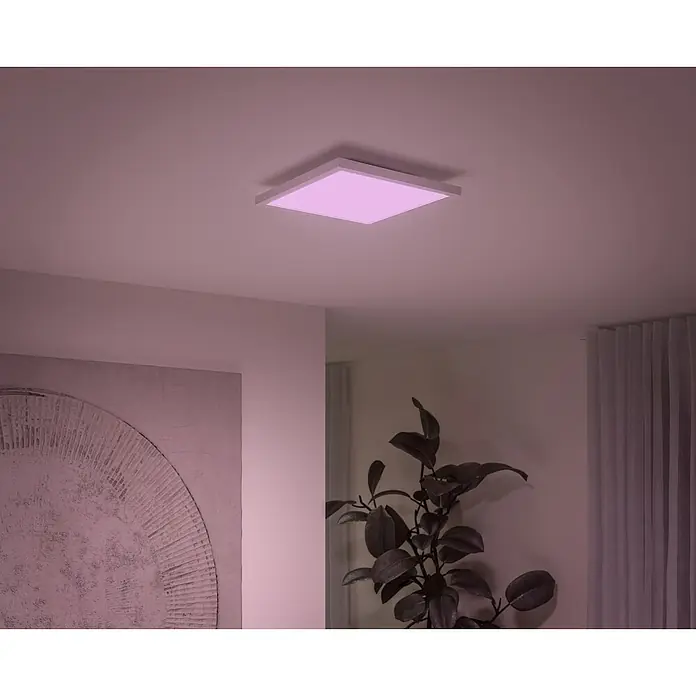 Philips Hue LED-Panel White & Color Ambiance Surimu - Classic - 24,8 W, L x B x H: 30 x 30 x 4,6 cm, Weiß, Opal, RGBW - Moderne quadratische Deckenleuchte mit rosa Licht, die einen Hauch von Farbe in den Raum bringt. Elegantes Design für stilvolle Innenräume.