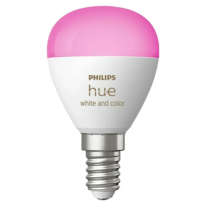 Philips Hue Smart-LED-Lampen Set White & Color Ambiance Tropfen - E14, Dimmbar, RGBW, 470 lm, 5,1 W, 1 Stk. - Nahaufnahme einer Philips Hue Lampe mit farbigem Licht. Sie ist weiss mit rosafarbenem Licht und hat eine E14 Fassung.