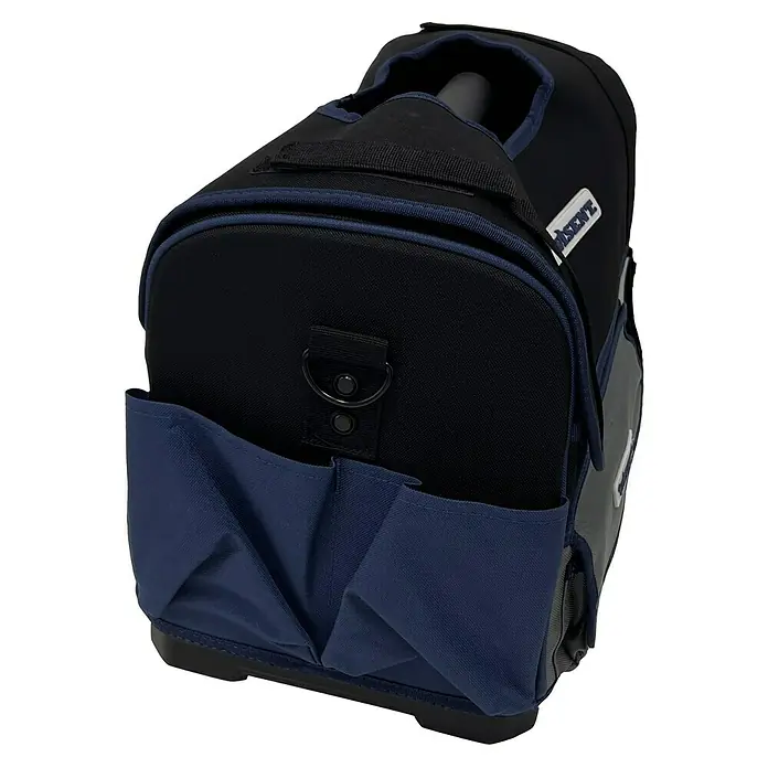 Wisent Bolsa para herramientas BASTB5 - No incluye herramientas, Negro/Gris/Azul, Correa acolchada - Aquí hay una vista de cerca de una bolsa negra con detalles y bolsillos azules, perfecta para transportar herramientas o equipos.