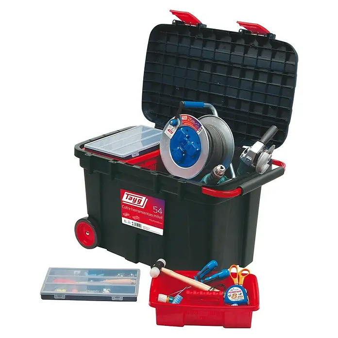 Tayg Caja profesional con ruedas 54 - L x An x Al: 472 x 775 x 493 mm, 105 l, No incluye herramientas - Caja de herramientas con ruedas Tayg 54 abierta, llena de herramientas como cable, martillo, destornilladores y amoladora.
