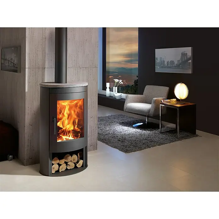 Panadero Estufa de leña Oval 1 Stone - 8,7 kW, Volumen de calefacción: 270 m³, Negro - Elegante salón con una estufa moderna. La chimenea proporciona calor y un ambiente acogedor. Un complemento elegante para cualquier habitación.