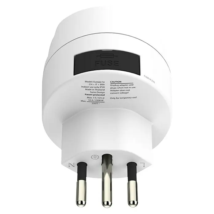 Skross Reiseadapter Europe to Switzerland/Italy/Brazil - Netzsteckertyp Reiseadapter: Typ L (CEI 23-50), Weiß - Weißer Reisestecker-Adapter von Europa auf CH+IT+BRA, mit Sicherung, max. 250V, geeignet für Thailand.