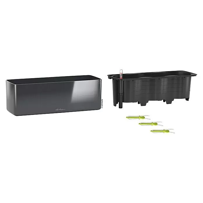 Lechuza Kräuterkasten Cube Glossy Tripple - Außenmaß (L x B x H): 40 x 14 x 13,5 cm, Kunststoff, Grau, Glänzend - Lechuza Selbstbewässerungs-Pflanzgefäßsystem: dunkelgrauer rechteckiger Topf, schwarzer Bewässerungseinsatz mit Wasserstandsanzeige und drei grünen Dochten.