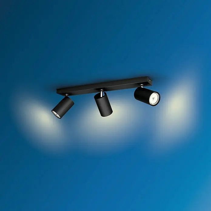 Philips Regleta Kosipo - 10 W, L x An x Al: 9,2 x 44,3 x 11,8 cm, Negro, GU10, 3 ud. - Moderna lámpara de techo negra con tres focos ajustables para una iluminación flexible y un aspecto elegante.