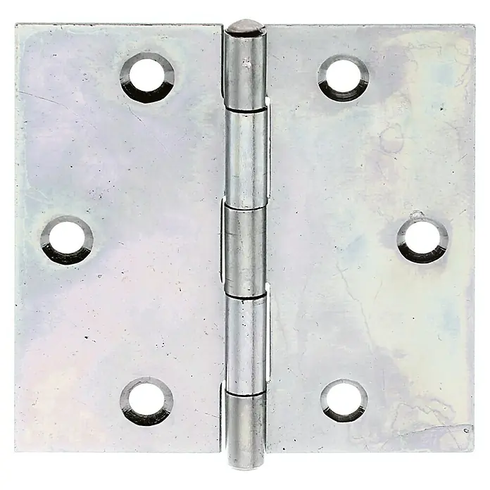 Stabilit Scharnier - 60 x 60 mm, Verzinkt, Silber - Nahaufnahme eines silbernen Türscharniers mit Befestigungslöchern auf schwarzem Hintergrund.