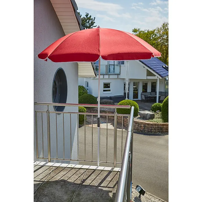 Sunfun Geländerhalterung - Stahl, Für Rohrdurchmesser: 22 mm - 25 mm - Roter Sonnenschirm mit weißem Rand, befestigt an einem Balkongeländer, bietet stilvollen Schatten. Perfekt für entspannte Stunden im Freien.