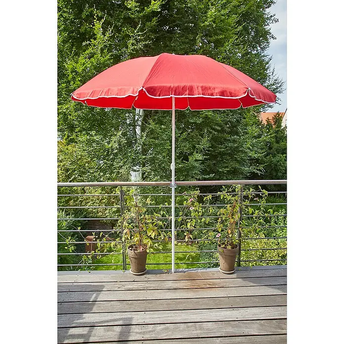 Sunfun Tischklammer - Stahl, Für Rohrdurchmesser: 25 mm - 32 mm - Eine Nahaufnahme eines roten Sonnenschirms mit weißer Bordüre auf einer Terrasse, der Schatten spendet und zum Verweilen einlädt.