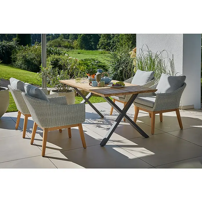 Sunfun Paula Gartenmöbel-Set XL - 6 -tlg., Schweizer-Kante/X-Gestell, Teak/Edelstahl/Polyrattan/Aluminium, Teak/Grau/Naturbraun - Elegantes Gartenmöbel-Set mit Holztisch und vier Korbsesseln mit grauen Kissen für entspannte Stunden im Freien.