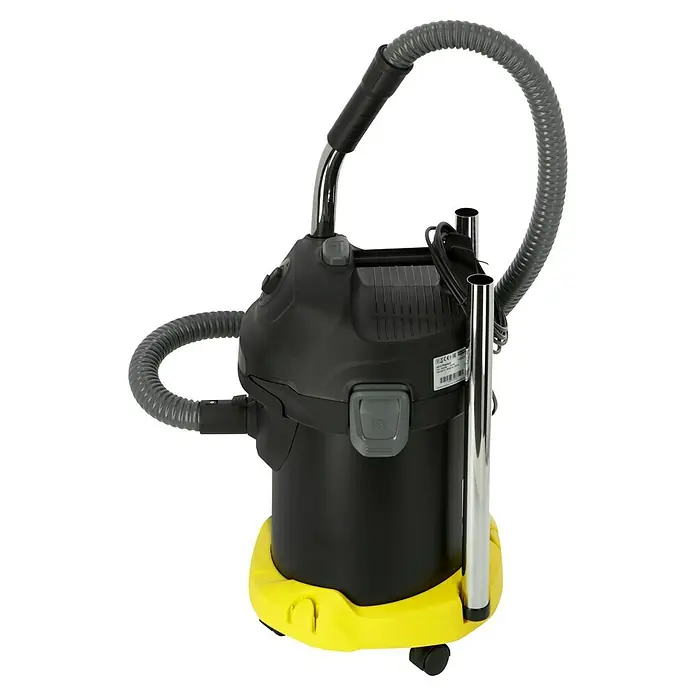 Kärcher Elektro-Aschesauger AD 4 Premium - 600 W, Behältervolumen: 17 l, Ohne Beutel - Abbildung eines Kärcher Mehrzwecksaugers mit gelbem Unterteil, schwarzem Behälter und grauem Schlauch, der für vielseitige Reinigungsaufgaben entwickelt wurde.