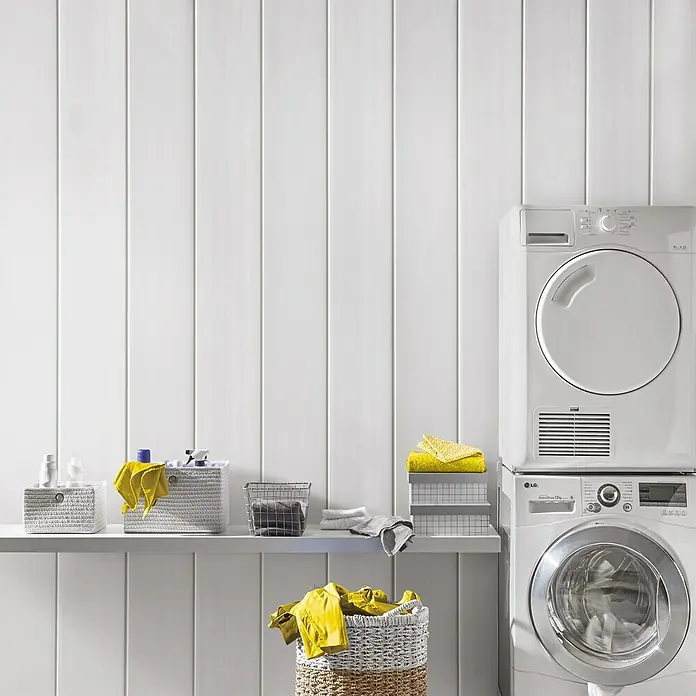Grosfillex Panel de pared Exapan White Line 3000 - Blanco, 260 cm x 37,5 cm x 8 mm - Cuarto de lavado luminoso con paneles pintados de blanco, equipado con lavadora y secadora, cestos de ropa y estantes.