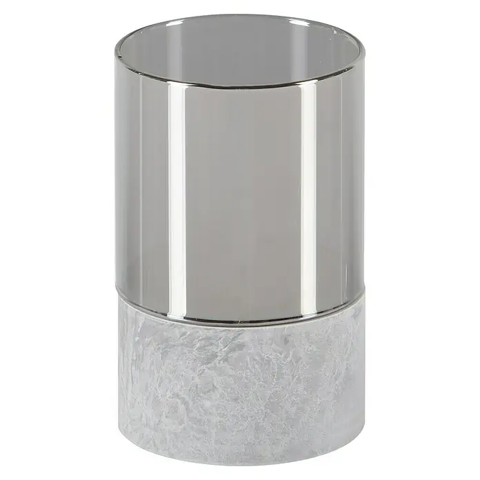 LED-Kerze Gracia - Grau, Ø x H: 8,5 x 13 cm - Nahaufnahme einer stilvollen Vase mit einem klaren Glasaufsatz und einer Basis aus Marmorimitat, die ein elegantes Design zeigt.