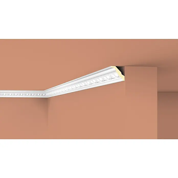 Nmc Decoflair Zierprofil Deckenleiste F3 - 2 m x 55 mm x 55 mm, Hochverdichteter Polyurethanschaum (PU) - Detailaufnahme einer eleganten, weißen Zierleiste, die an einer terracottafarbenen Wand entlang der Decke verläuft und den Raum optisch aufwertet.