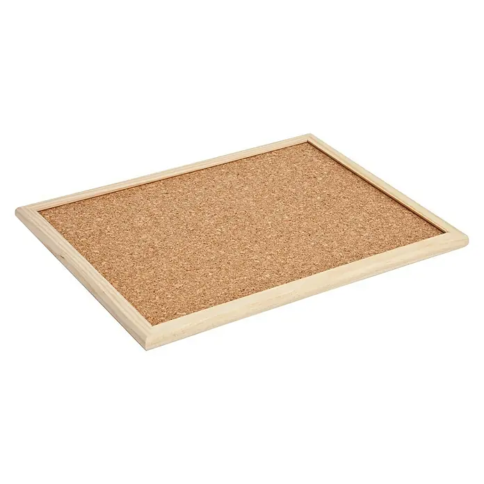 Corcho para notas con marco - 40 x 30 cm, Madera, Marrón, aspecto de madera - Primer plano de un tablón de corcho rectangular con marco de madera clara. Ideal para sujetar notas, fotos o recuerdos en la oficina o en casa.