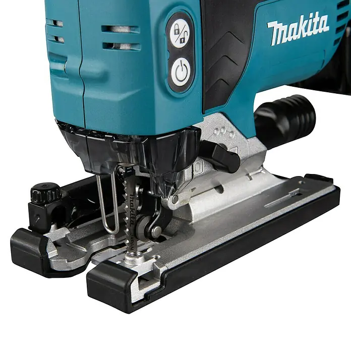 Makita LXT 18V Akku-Pendelhubstichsäge DJV181RTJ - 18 V, Li-Ionen, 2 Akkus, 800 /min - 3.500 /min - Nahaufnahme einer Makita Stichsäge, die die Marke, das Sägeblatt und die Bedienelemente des Elektrowerkzeugs hervorhebt.