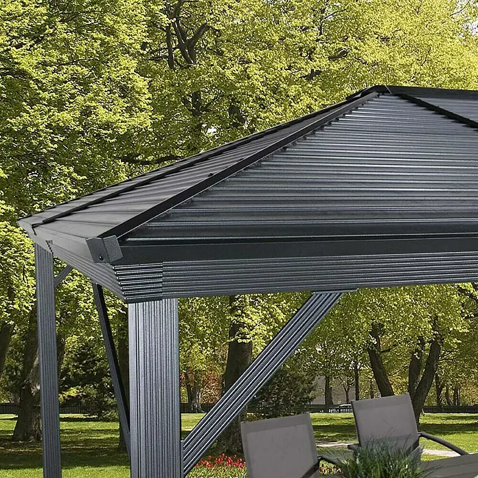 Sojag Standard-Pavillon Ventura 10 x 10 - B x T: 296 x 296 cm, Farbe Gestell: Anthrazit, Aluminium - Detailaufnahme eines eleganten, grauen Pavillons mit Metalldach, ideal für stilvolle Gartengestaltung und als Wetterschutz im Freien.
