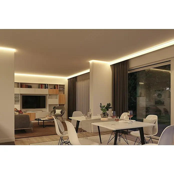 Paulmann SimpLED LED-Band-Set RGB 3 in 1 ZIGBEE - Länge: 5 m, Lichtfarbe: RGB, 20 W, 450 lm, 230 V - Ein heller und moderner Wohnraum mit weißen Designer-Stühlen und indirekter Deckenbeleuchtung für ein elegantes Ambiente.