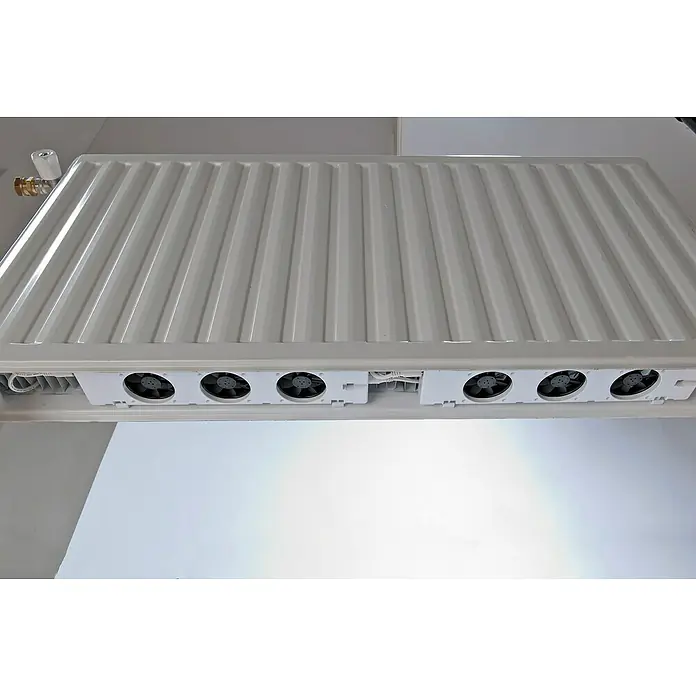 SpeedComfort Heizkörperventilator Trio-Set - L x H: 34 x 2,5 cm, Weiß, 3 Stk. - Heizkörper mit angebrachten Lüftern zur Effizienzsteigerung. Die Lüfter sind unterhalb des Radiators installiert.