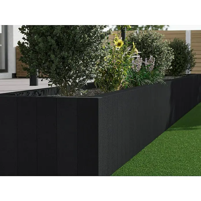 Diephaus Rechteckpalisade - 16,5 x 12 x 100 cm, Anthrazit, Beton - Schwarze Pflanzkästen aus Holz mit üppiger Bepflanzung, die eine stilvolle und moderne Gartengestaltung präsentieren.