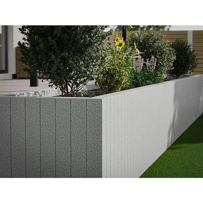 Palisade G 603 - 100 x 12 x 12 cm, Grau - Nahaufnahme eines Hochbeets mit Pflanzen, das sich ideal für Gärten und Terrassen eignet. Das Beet bietet ausreichend Platz für Gemüse und Blumen.