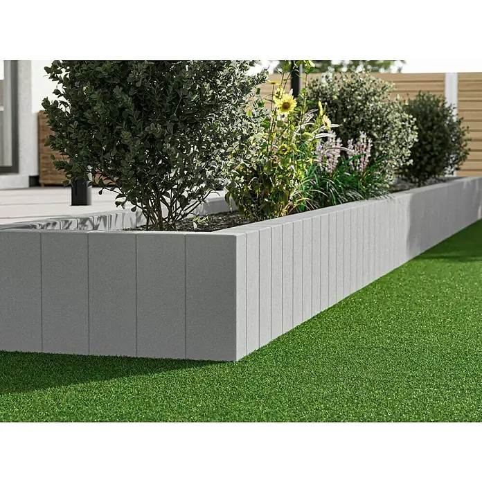 Diephaus Rechteckpalisade - 16,5 x 12 x 60 cm, Grau, Beton - Ein erhöhter Pflanzkasten aus Beton mit üppigem Grün und Blumen, perfekt für jeden Garten oder Außenbereich.