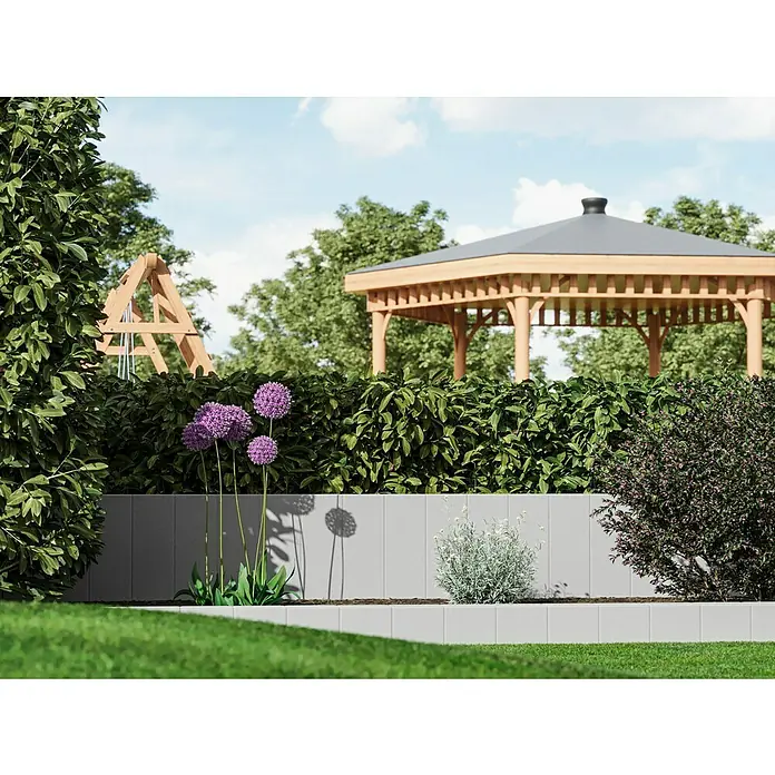 Diephaus Rechteckpalisade - 16,5 x 12 x 60 cm, Grau, Beton - Der Garten mit einem Holzpavillon und einer kleinen grauen Mauer mit Blumen, ein perfekter Ort zum Entspannen und die Natur genießen.