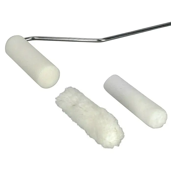 Profi-Renovier-Set - 9 -tlg. - Nahaufnahme von Schaumstoff-, Flock- und Velours-Lackwalzen sowie einem Metallgriff, die sich ideal für Ausbesserungen eignen.