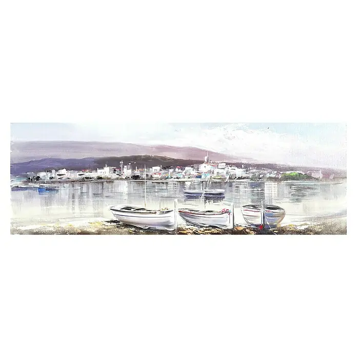 Cuadro Cadaqués blanco - Cadaqués blanco, An x Al: 120 x 40 cm, 1 pzs. - Pintura con botes en la orilla frente a un paisaje urbano, creando una atmósfera serena y pintoresca.