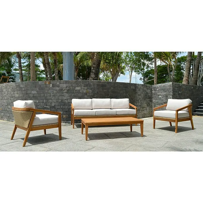 Sunfun Conjunto de muebles Anna - 4 pzs., Madera de acacia, Marrón - Elegante conjunto de muebles de exterior con cojines claros y marcos de madera, incluyendo sofá, sillones y mesa. Ideal para relajación con estilo.