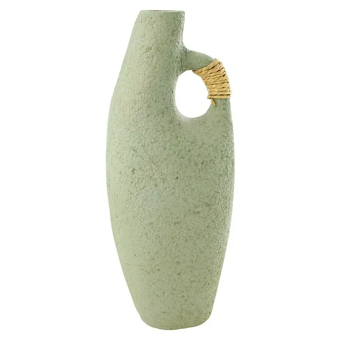 Vase - 14 x 12 x 37 cm, Papier, Grau - Nahaufnahme einer hohen, verzierten Vase in sanften Grüntönen mit einem rustikalen Griffdetail, ideal für stilvolle Dekoration.