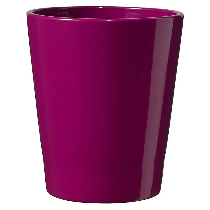 Soendgen Keramik Orchideentopf Merina Candy - Außenmaß (Ø x H): 7 x 8 cm, Keramik, Brombeere, Glänzend - Nahaufnahme eines eleganten, glänzend violetten Pflanzgefäßes, das durch sein schlichtes Design besticht und eine moderne Note verleiht.