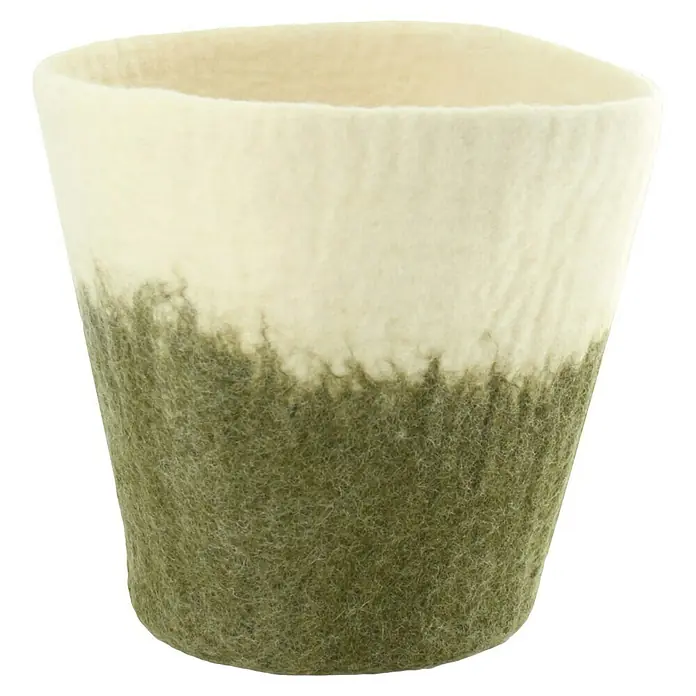 Korb Filz - Ø x H: 24 x 24 cm, Weiß/Grün - Zweifarbiger Pflanztopf aus Filz. Der obere Teil ist hellbeige, der untere Teil ist olivgrün und verschmilzt mit dem oberen Teil.
