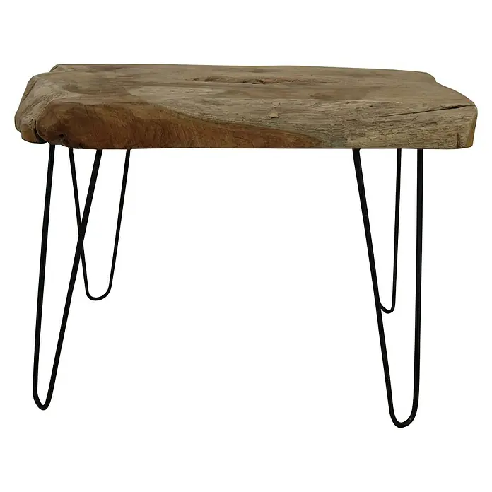 Beistelltisch Woody - L x B: 58 x 27 cm, Holz - Ein rustikaler Holzhocker mit schwarzen Metallbeinen. Das Holztablett hat eine unregelmäßige Form, die dem Design einen natürlichen Touch verleiht.