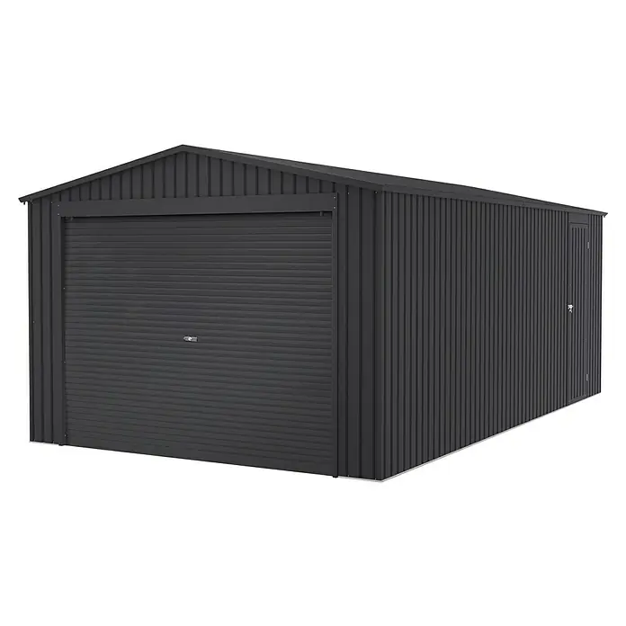 Hoggar Garaje Vastra - Medidas ext. (An x Pr): 340 x 574 cm, Antracita, Acero, 19,5 m² - Imagen de un kit de garaje de metal antracita con puerta enrollable y puerta lateral, ideal para el almacenamiento seguro de vehículos y equipos de jardín.