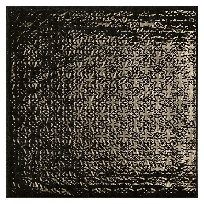 BHS Showroom Revestimiento de pared Rain Decor - 22,3 x 22,3 cm, Nero, Brillante - Panel de vidrio texturizado con un patrón de cruces repetido, ideal para uso decorativo y difusión de la luz.
