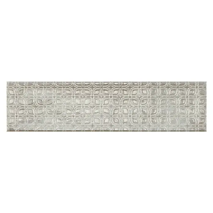 BHS Showroom Revestimiento de pared Rain Decor - 7,5 x 30 cm, Grigio, Brillante - Un panel decorativo con un patrón repetitivo de flores estilizadas y formas geométricas en un tono claro y neutro.