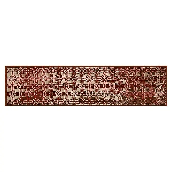 BHS Showroom Revestimiento de pared Rain Decor - 7,5 x 30 cm, Bordeaux, Brillante - Este llamativo panel de metal rojo en relieve ofrece un aspecto lujoso. Su intrincado patrón lo convierte en una elegante pieza de decoración.