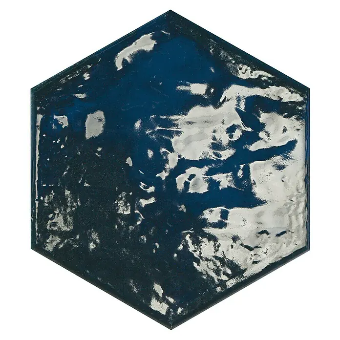 BHS Showroom Revestimiento de pared Rain - 19,8 x 22,8 cm, Hexagonal, Blue, Brillante - Baldosa cerámica hexagonal azul oscuro brillante con textura única, ideal para diseños elegantes de paredes y suelos.