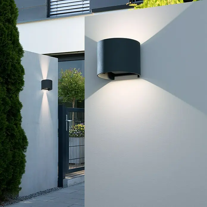 Starlux LED-Außenwandleuchte Umea - 8 W, 11,6 x 13,6 x 10 cm, Anthrazit, IP54 - Eine moderne Außenwandleuchte in Anthrazit spendet warmes Licht und sorgt für ein stilvolles Ambiente im Garten oder Eingangsbereich.