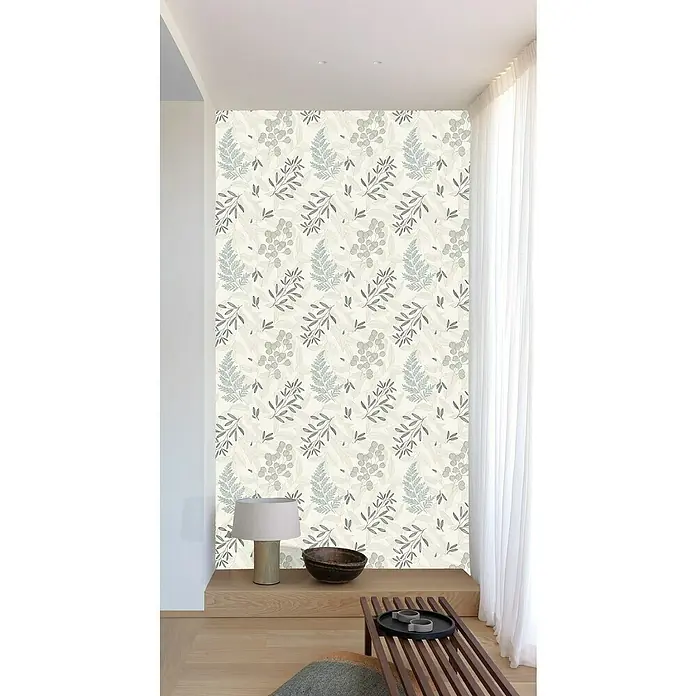 Papel pintado Vegetal nórdico - Beige, 10 x 0,53 m - Primer plano de una pared con papel tapiz botánico en tonos neutros, creando un ambiente sereno y natural.