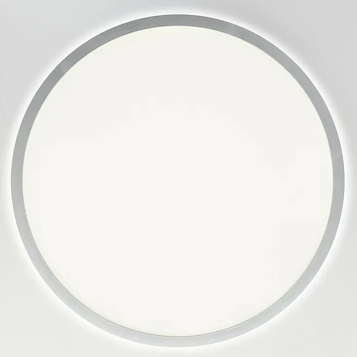 Brilliant LED-Deckenleuchte rund Tanida - 46 W, Ø x H: 57 x 3,2 cm, Silber, RGBW - Runde LED-Deckenleuchte mit silberfarbenem Rahmen und hellem, gleichmäßigem Licht für moderne Innenräume.
