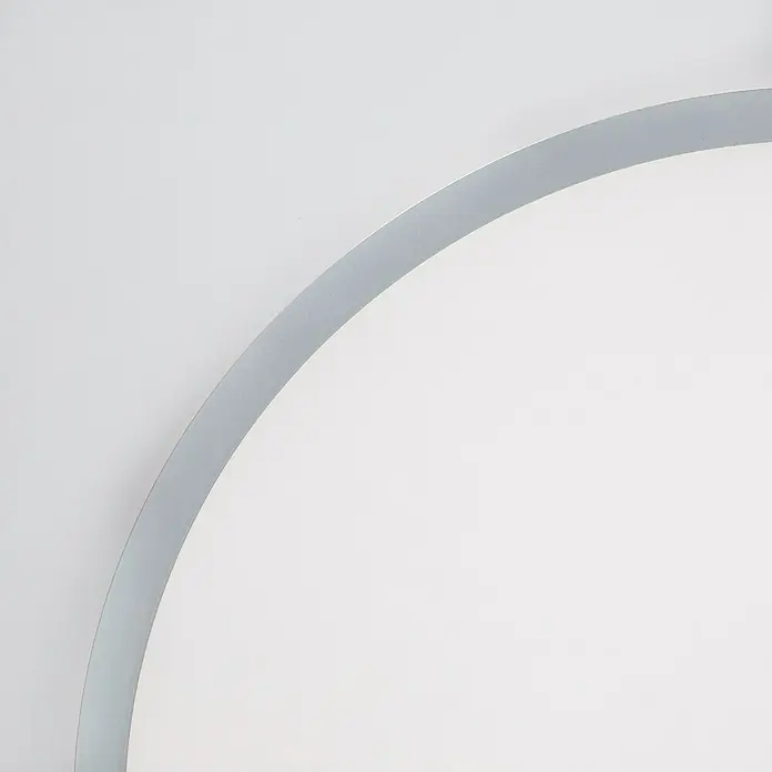 Brilliant LED-Deckenleuchte rund Tanida - 46 W, Ø x H: 57 x 3,2 cm, Silber, RGBW - Runde weiße Leuchte mit silber-grauem mattem Metallrand.