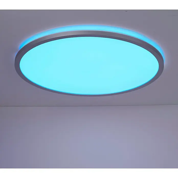 Brilliant LED-Deckenleuchte rund Tanida - 46 W, Ø x H: 57 x 3,2 cm, Silber, RGBW - Runde LED-Deckenleuchte mit blauem Licht, ideal für moderne Innenräume, die eine stimmungsvolle und energieeffiziente Beleuchtungslösung suchen.